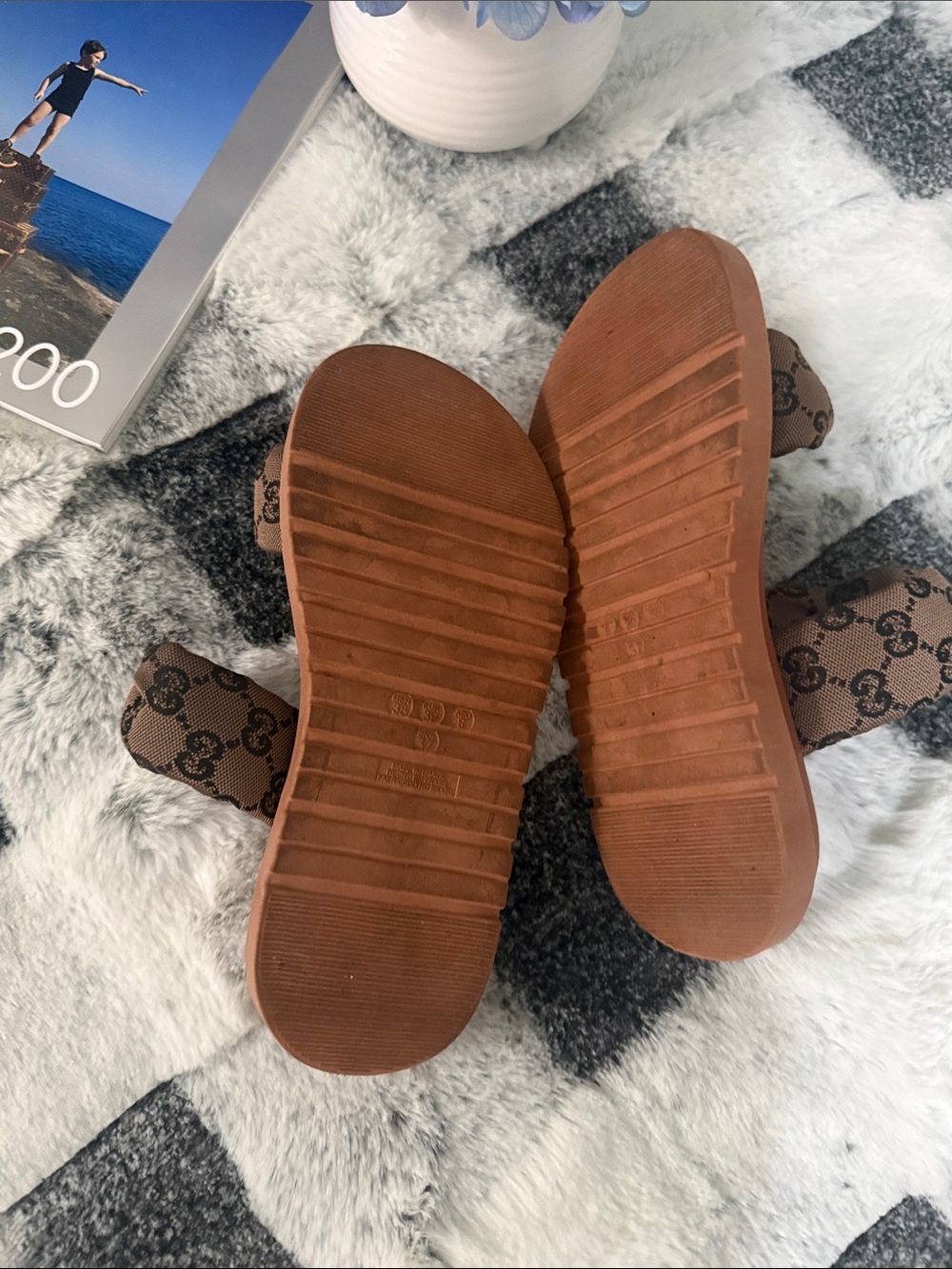 Brown GG Monogram Knotted Strap Slide Sandals - Picture 3 of 3